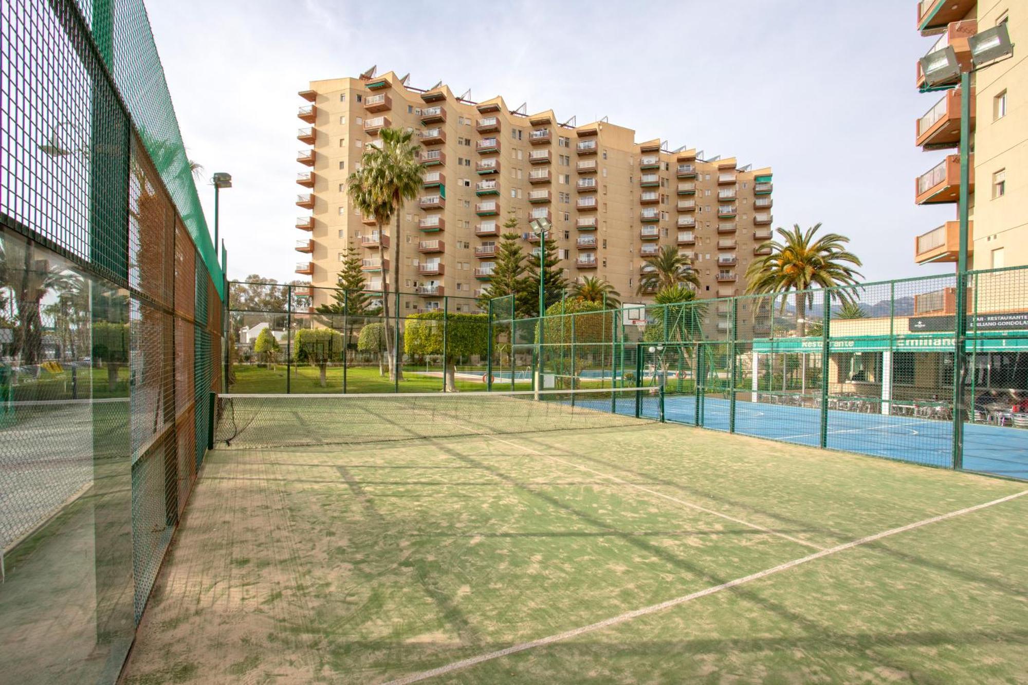 1004 - Beachfront Apartment On El Paseo, 4 Pers - Air Conditionning - Wi-Fi - Smart Tv 阿尔姆尼卡 外观 照片