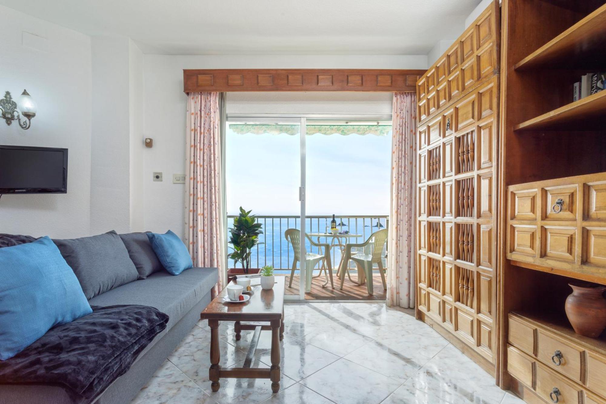 1004 - Beachfront Apartment On El Paseo, 4 Pers - Air Conditionning - Wi-Fi - Smart Tv 阿尔姆尼卡 外观 照片